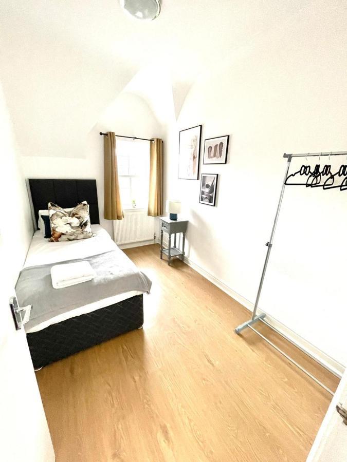 Koala & Tree - 2 Bedroom In City Centre - Short Lets & Serviced Accommodation Cambridge エクステリア 写真