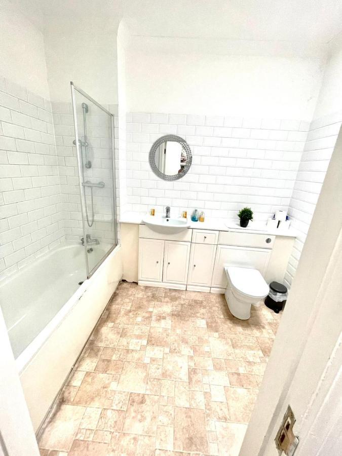 Koala & Tree - 2 Bedroom In City Centre - Short Lets & Serviced Accommodation Cambridge エクステリア 写真