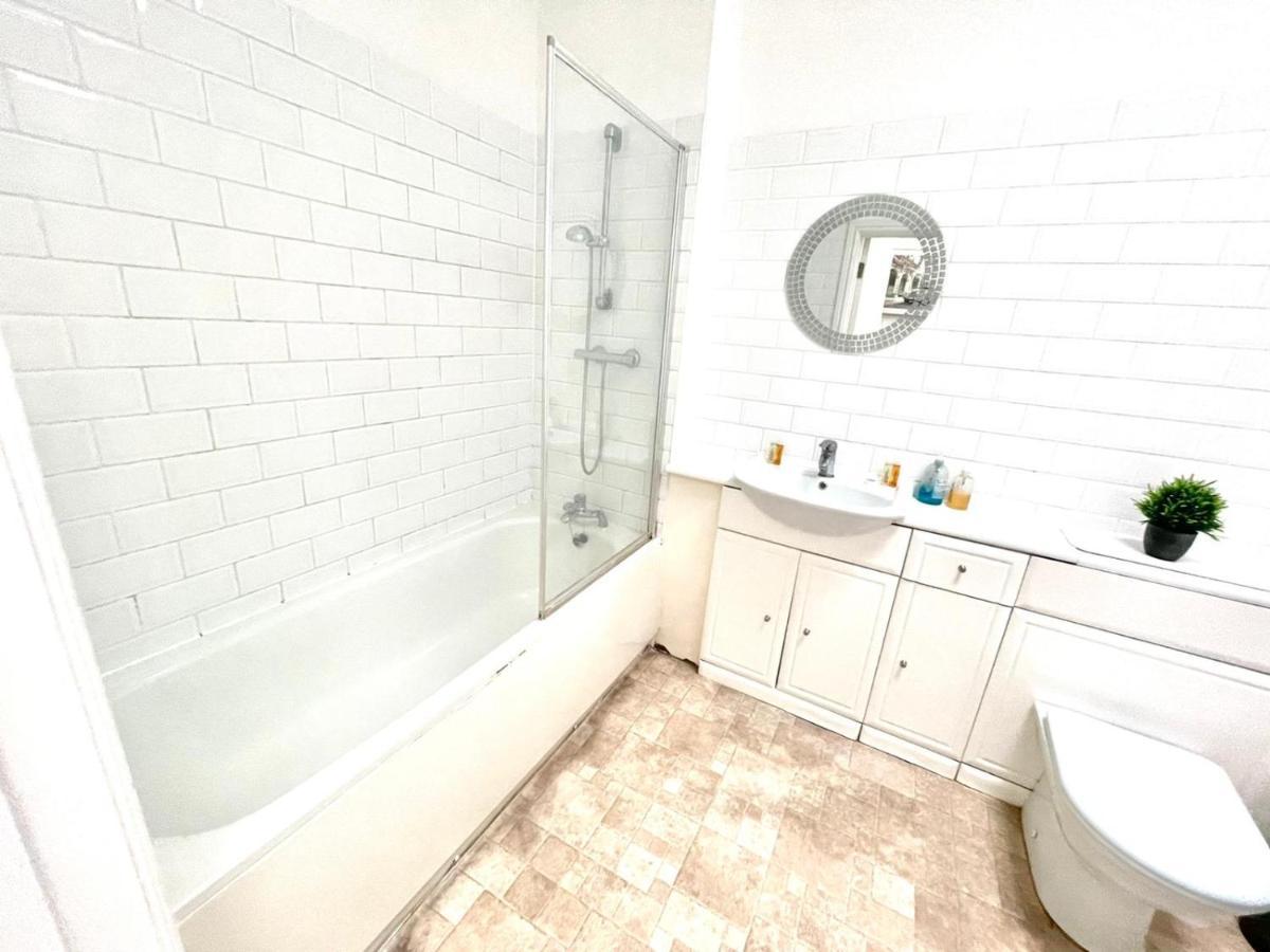 Koala & Tree - 2 Bedroom In City Centre - Short Lets & Serviced Accommodation Cambridge エクステリア 写真